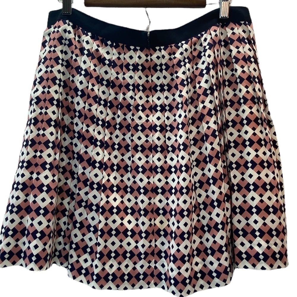 J. Crew Women’s Navy, Pink, Cream Diamond Print Pleated Skirt 100% Silk Size 10